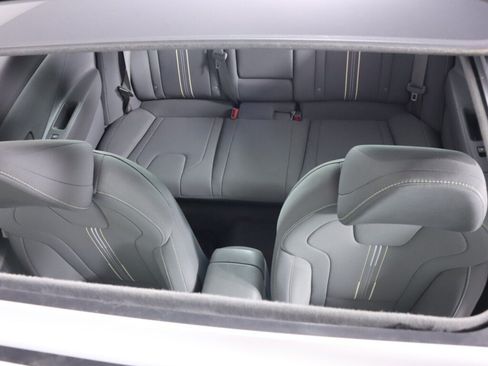 Used 2025 Hyundai Elantra SEL FWD image 30