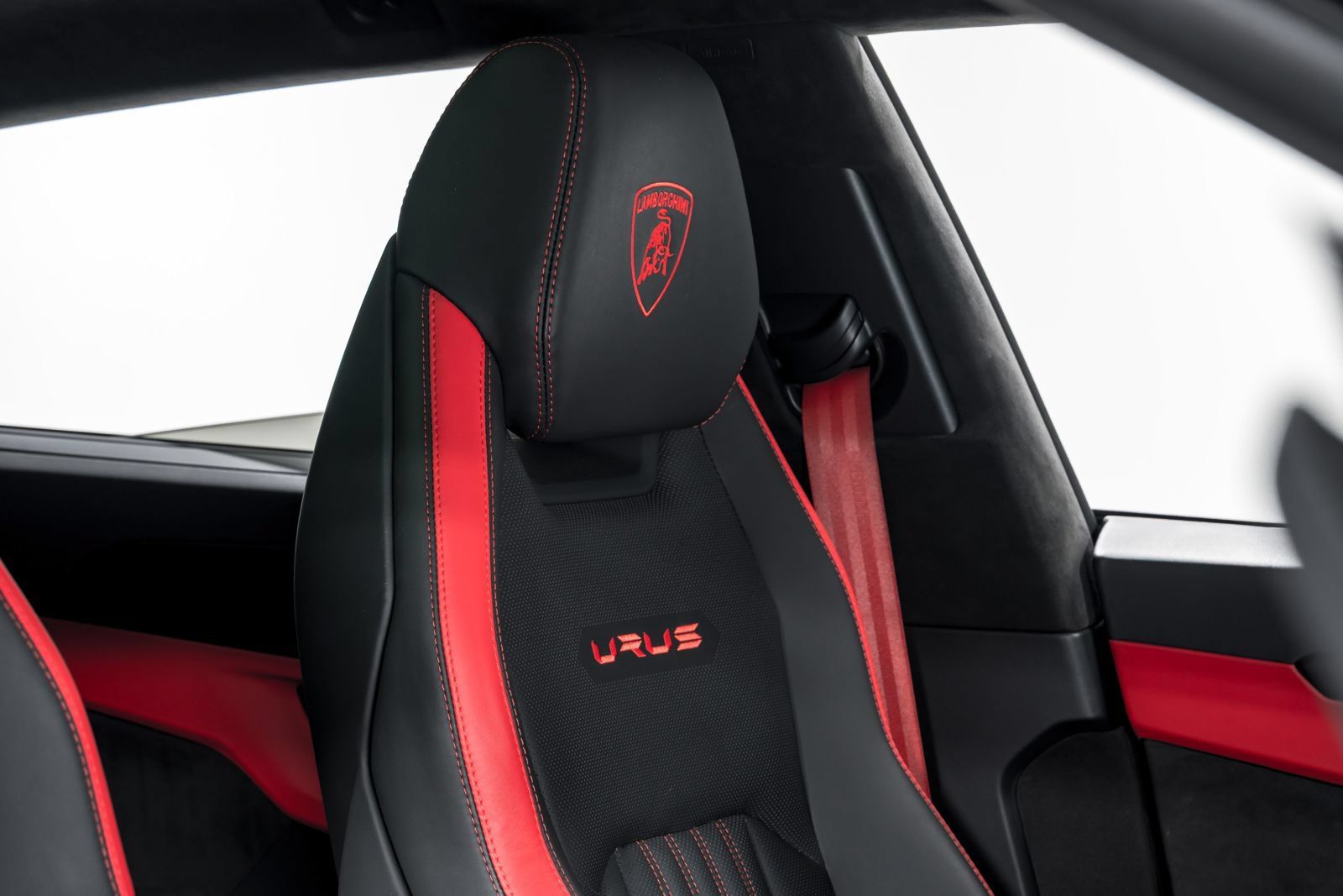 Used 2023 Lamborghini Urus S AWD/4WD image 41