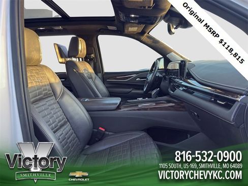 Used 2023 Cadillac Escalade ESV Sport Platinum image 17
