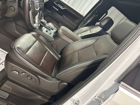 Used 2023 GMC Sierra 1500 Denali w/ Denali Reserve Package AWD/4WD image 12