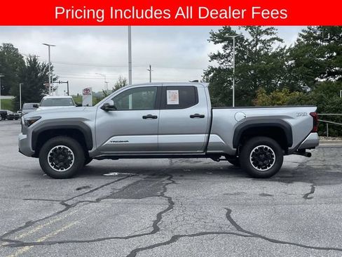 Used 2024 Toyota Tacoma TRD Off-Road w/ TRD Off Road Upgrade Package AWD/4WD image 2
