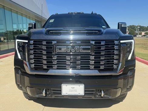 Used 2024 GMC Sierra 2500 Denali Ultimate image 6