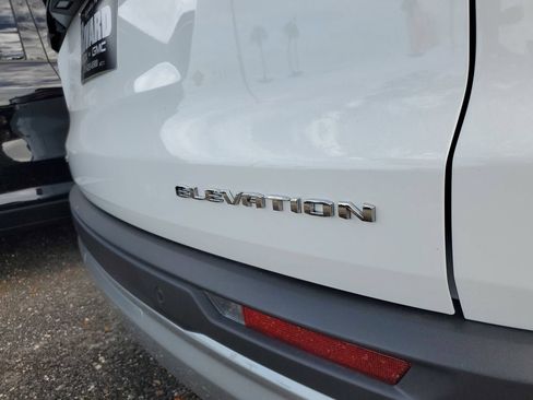 New 2026 GMC Acadia Elevation FWD image 9