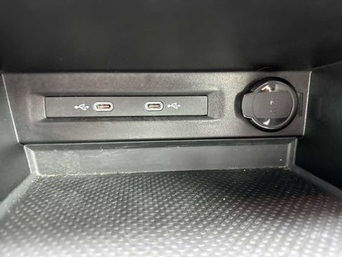 Certified 2023 Volkswagen Taos S FWD image 36