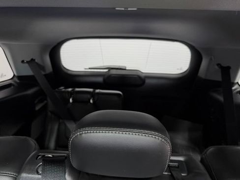 Used 2022 Ford Explorer XLT w/ Equipment Group 202A AWD/4WD image 23