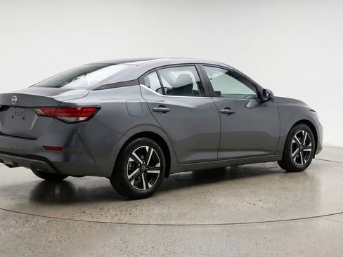Used 2025 Nissan Sentra SV image 7