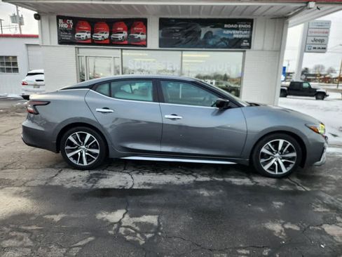 Used 2019 Nissan Maxima 3.5 S w/ Floor Mat Group image 2