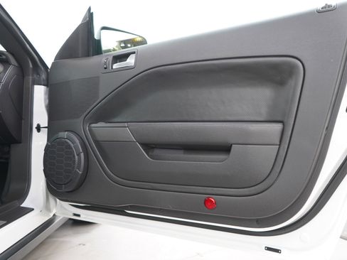 Used 2007 Ford Mustang Shelby GT500 RWD image 9