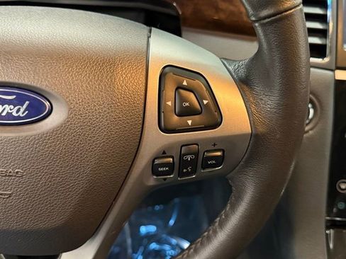 Used 2018 Ford Taurus Limited image 18
