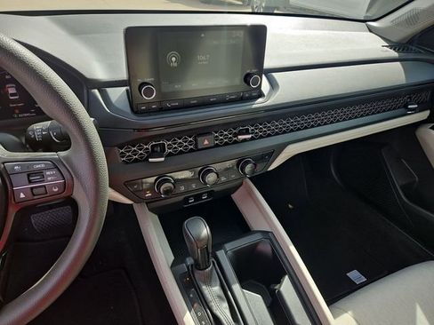 Used 2024 Honda Accord EX image 11