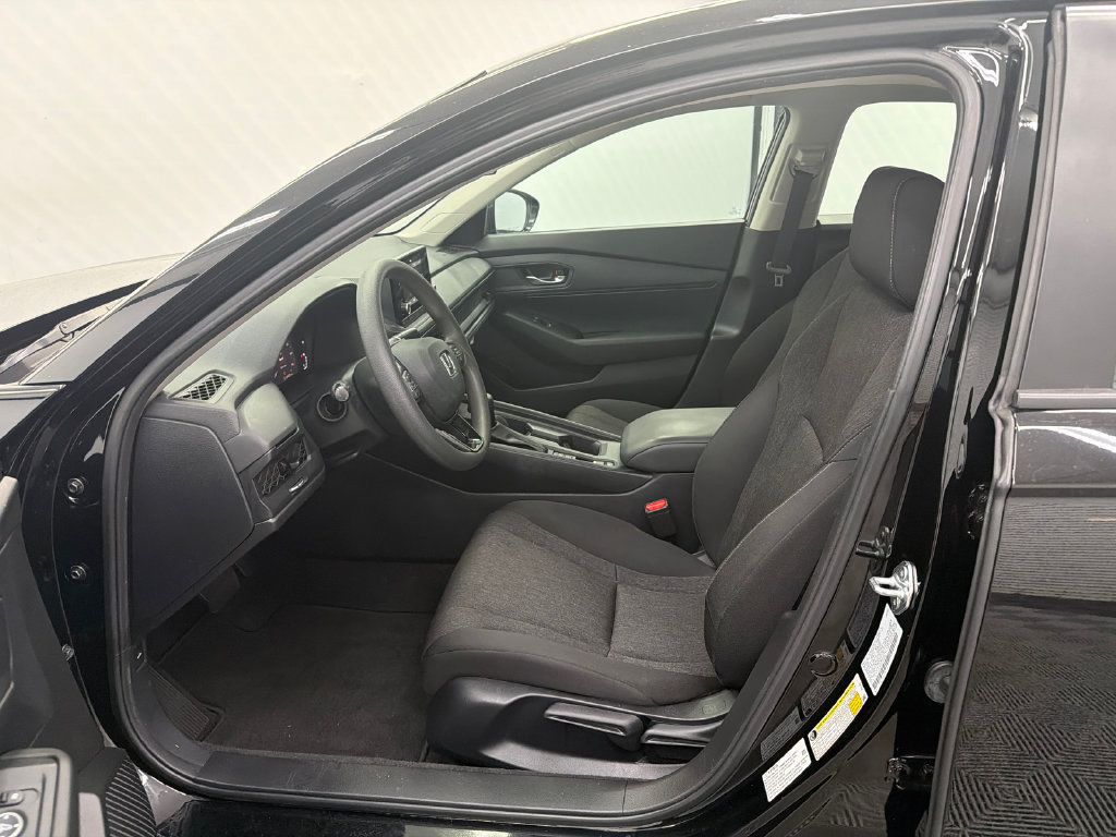 Used 2023 Honda Accord LX image 9