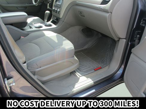 Used 2013 Chevrolet Traverse LS FWD image 19