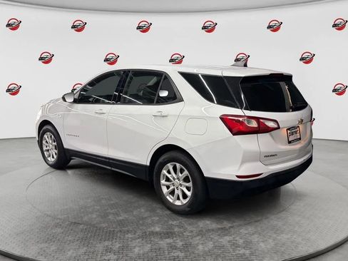 Used 2019 Chevrolet Equinox LS w/ LPO, Cargo Package FWD image 3
