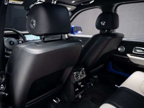 Used 2021 Rolls-Royce Cullinan Black Badge image 70