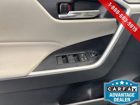 Used 2021 Toyota RAV4 XLE w/ Convenience Package image 26