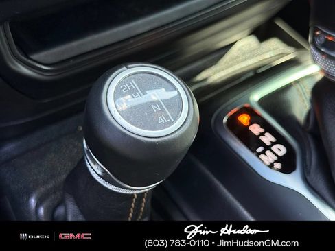 Used 2022 Jeep Gladiator Overland AWD/4WD image 6