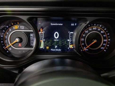 New 2026 Jeep Wrangler Unlimited Rubicon AWD/4WD image 33