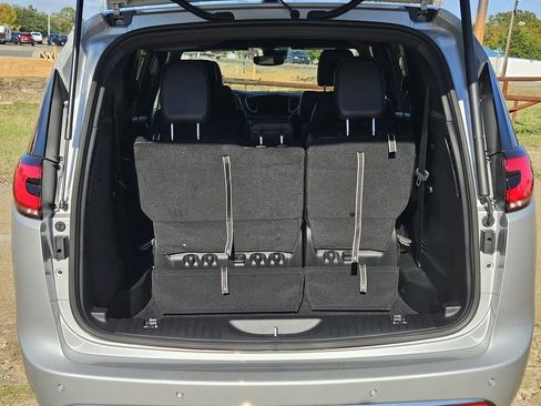 New 2026 Chrysler Pacifica Select image 34