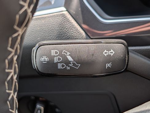 Certified 2024 Volkswagen Tiguan SE w/ MDO Package, Two-Row AWD/4WD image 32