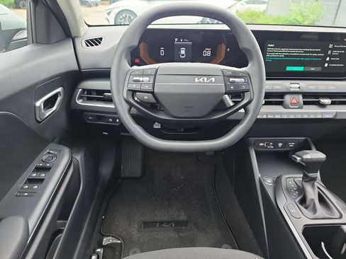 New 2026 Kia K4 FWD image 13