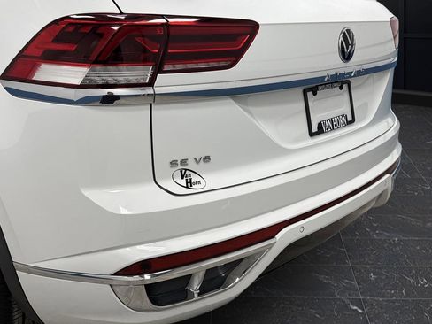 Used 2021 Volkswagen Atlas Cross Sport SE w/ Panoramic Sunroof Package image 32
