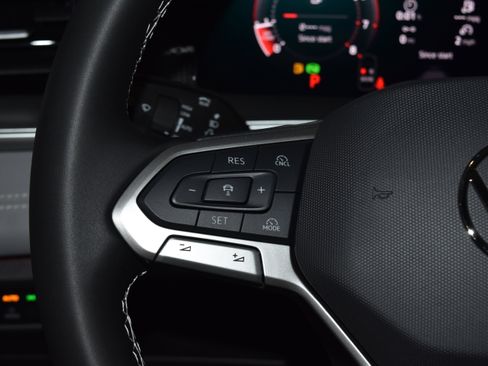 New 2026 Volkswagen Tiguan SE AWD/4WD image 7