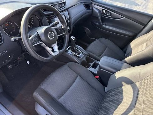 Used 2018 Nissan Rogue S image 9