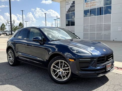 Used 2023 Porsche Macan AWD/4WD image 2