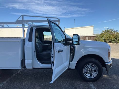 New 2025 Ford F350 XL w/ XL Chrome Package RWD image 92