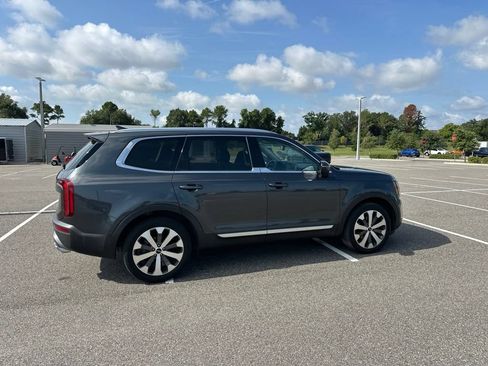 Certified 2022 Kia Telluride EX w/ EX Premium Package FWD image 4