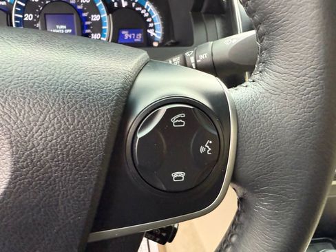 Used 2014 Toyota Camry XLE image 21