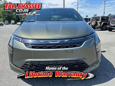 New 2027 Chrysler Pacifica Select FWD image 9