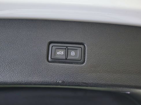 Used 2022 Audi SQ5 Premium Plus image 12