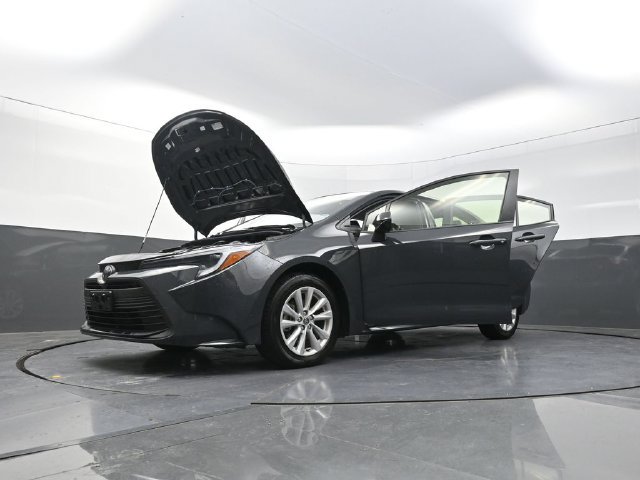 Used 2026 Toyota Corolla LE w/ LE Premium Package FWD image 41