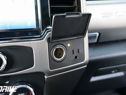 Used 2022 Ford F350 Platinum image 32