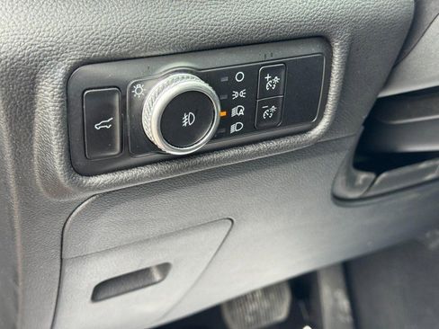 Used 2023 Ford Explorer XLT w/ Equipment Group 202A image 17