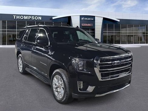 Used 2023 GMC Yukon SLT w/ SLT Premium Package image 1