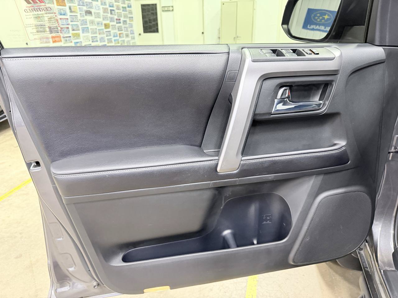 Used 2017 Toyota 4Runner SR5 RWD image 28