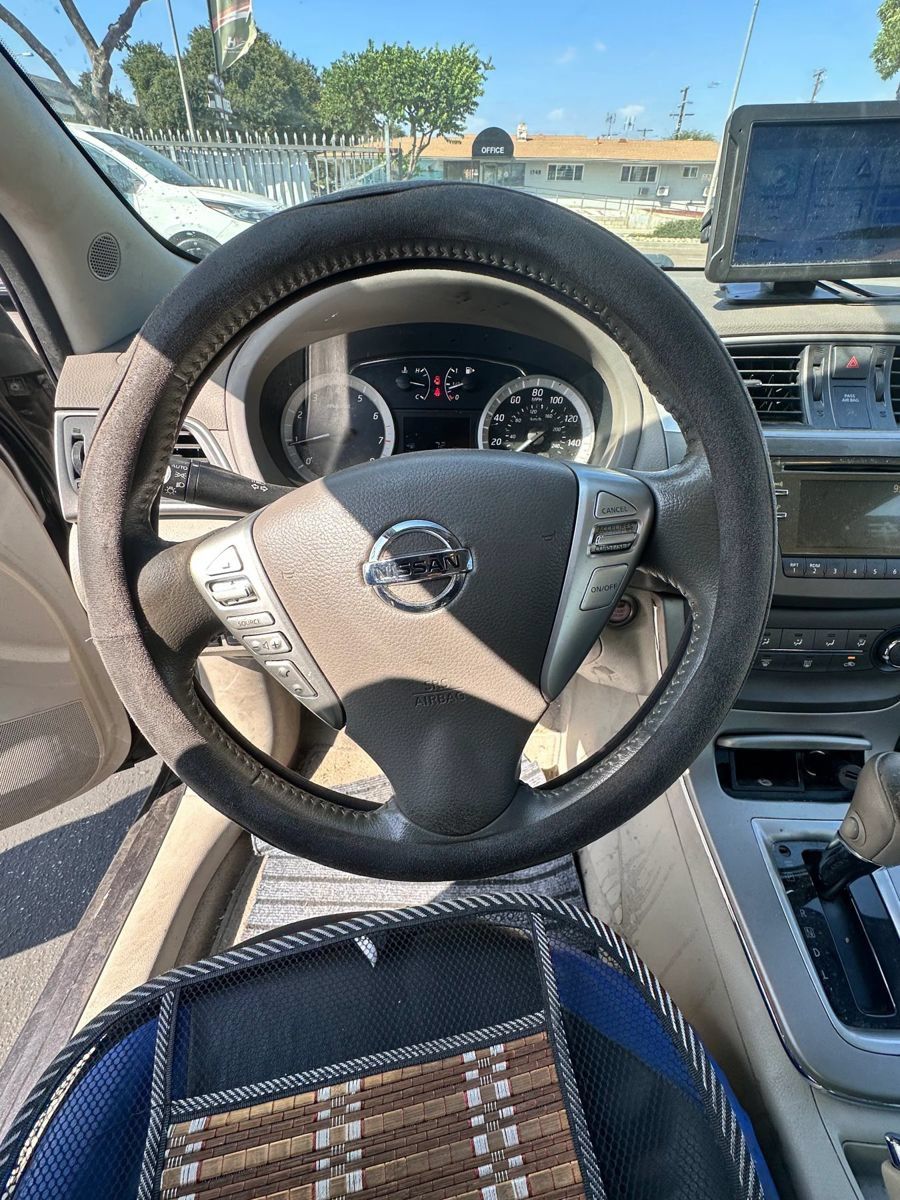 Used 2014 Nissan Sentra SV w/ SV Driver Package FWD image 8