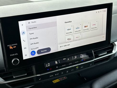 Certified 2026 Toyota Sienna XLE FWD image 19