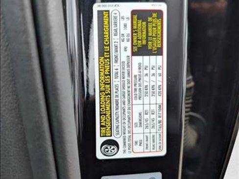 Used 2021 Volkswagen Atlas SEL Premium image 18