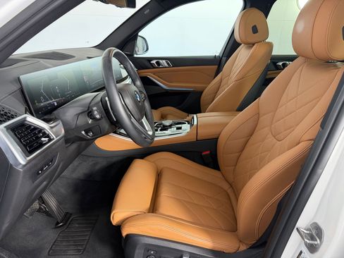 Certified 2024 BMW X5 sDrive40i w/ Premium Package image 5