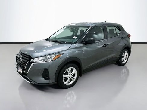 Used 2024 Nissan Kicks S FWD image 3