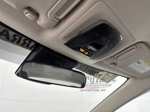 Used 2025 Toyota Corolla LE FWD image 21