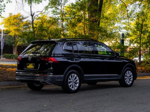 Used 2018 Volkswagen Tiguan SE FWD image 51
