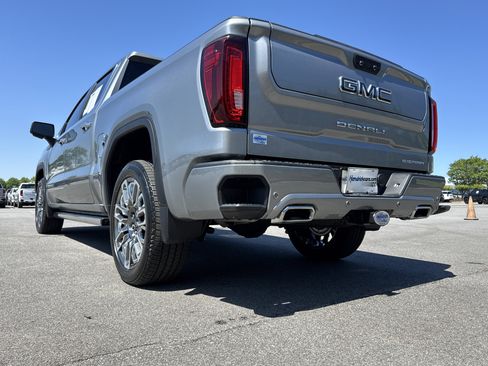 Used 2025 GMC Sierra 1500 Denali Ultimate AWD/4WD image 8
