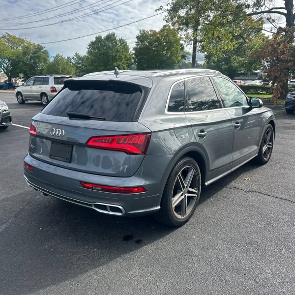 Used 2018 Audi SQ5 Premium Plus w/ S Sport Package AWD/4WD image 3
