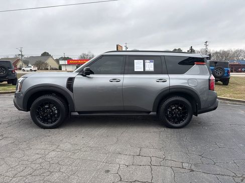 Used 2025 Nissan Armada PRO-4X image 2