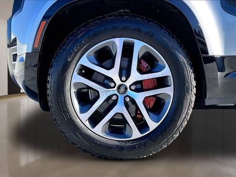 Certified 2024 Land Rover Defender 130 X image 33