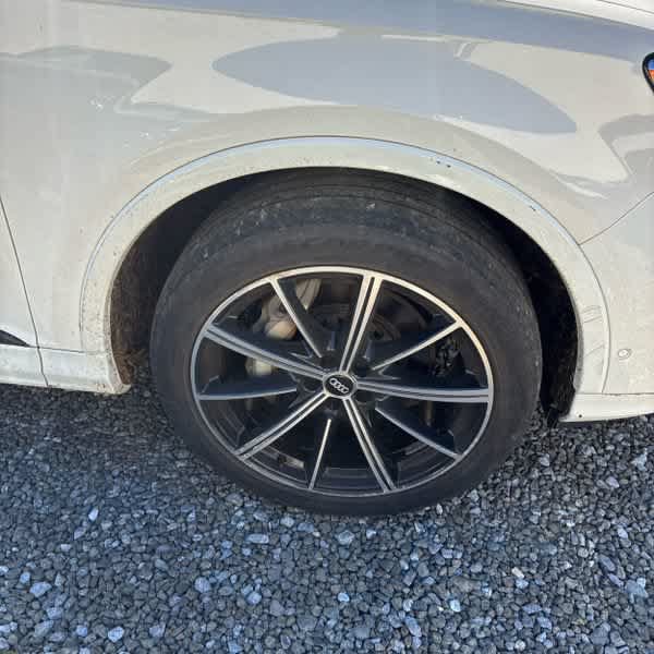Used 2020 Audi Q7 3.0T Premium Plus AWD/4WD image 24